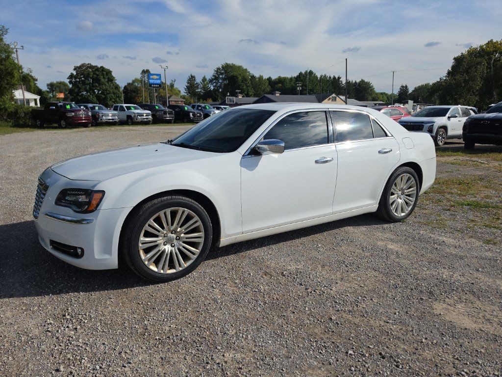 Used 2012 Chrysler 300 C RWD image 2
