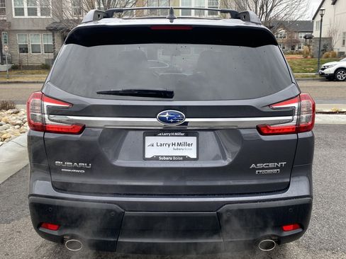Used 2023 Subaru Ascent Touring image 5