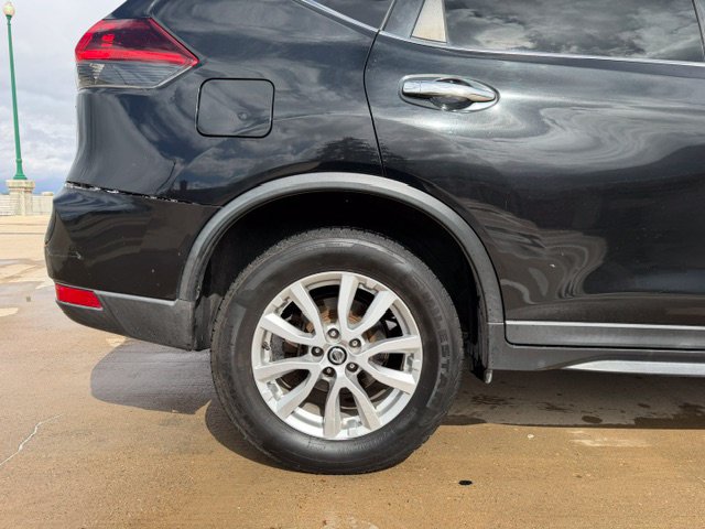 Used 2019 Nissan Rogue SV FWD image 9