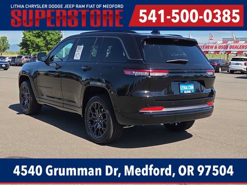 New 2026 Jeep Grand Cherokee Summit AWD/4WD image 12