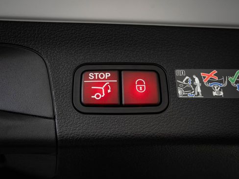 New 2026 Mercedes-Benz GLS 450 4MATIC image 25