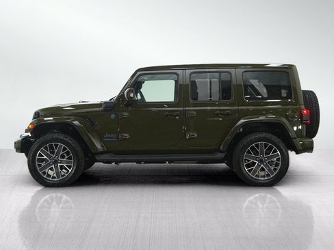 Used 2024 Jeep Wrangler High Altitude AWD/4WD image 2