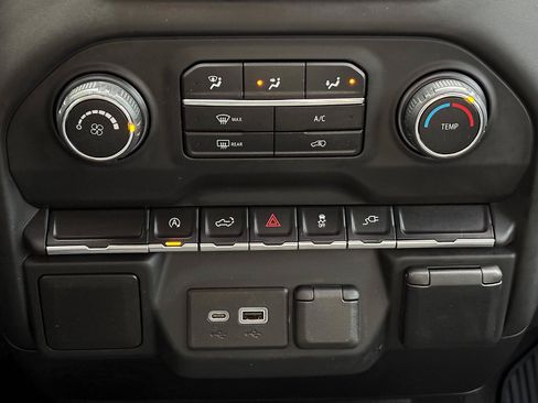 Used 2021 Chevrolet Silverado 1500 Custom AWD/4WD image 22