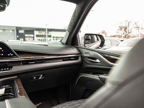 Used 2023 Cadillac Escalade Sport Platinum w/ LPO, ONYX Package image 44