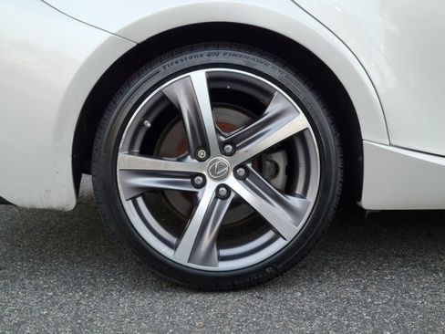 Used 2018 Lexus IS 300 AWD image 12