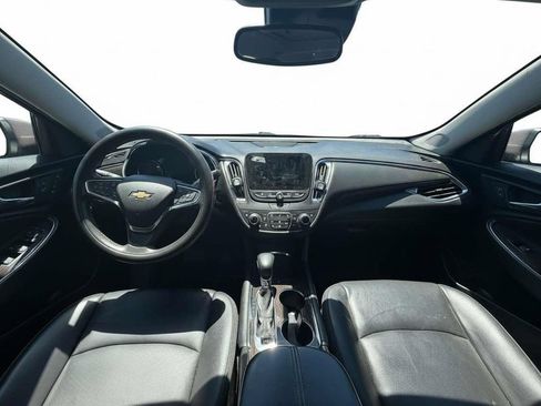 Used 2023 Chevrolet Malibu LT w/ Redline Edition FWD image 11