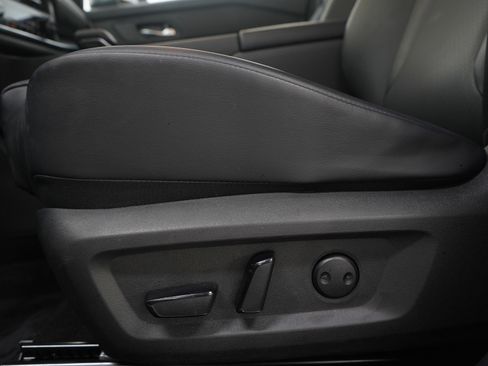 Used 2024 Nissan Rogue SV w/ SV Premium Package image 25