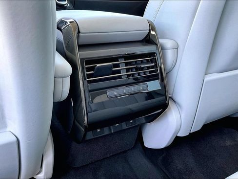 Used 2023 Land Rover Range Rover Sport SE AWD/4WD image 10