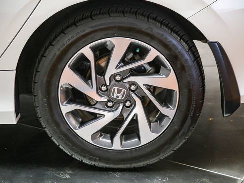 Used 2017 Honda Civic EX image 11