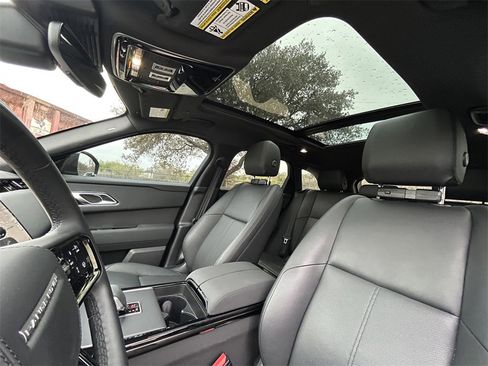 Used 2025 Land Rover Range Rover Velar Dynamic SE image 13