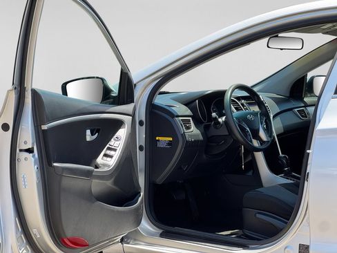 Used 2014 Hyundai Elantra GT FWD image 9