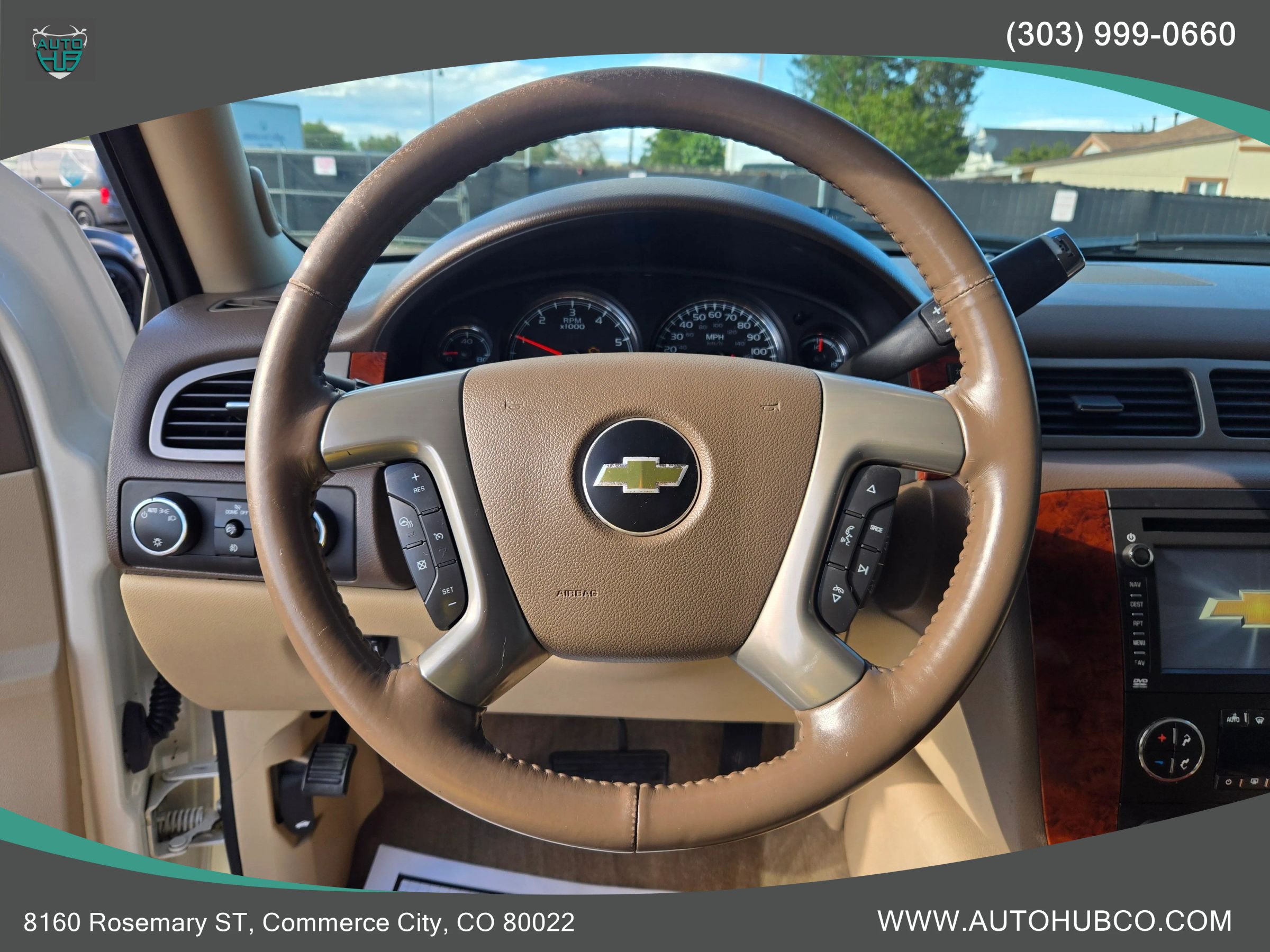 Used 2013 Chevrolet Avalanche LTZ AWD/4WD image 15
