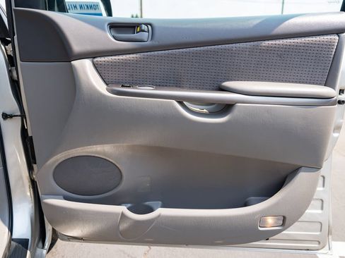 Used 2006 Toyota Sienna LE FWD image 23