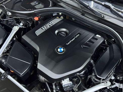 Used 2018 BMW 530i w/ Premium Package image 34