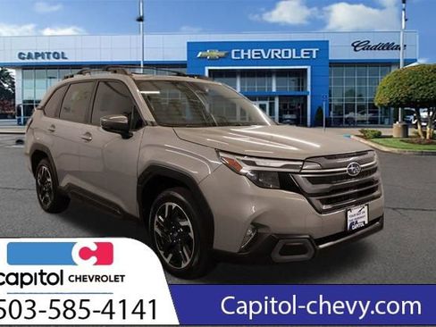 Used 2025 Subaru Forester Limited AWD/4WD image 3