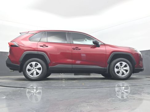 Used 2023 Toyota RAV4 LE FWD image 32