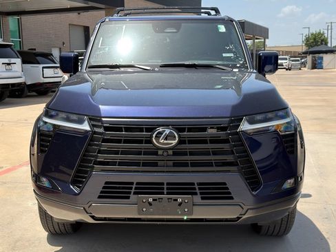 Used 2024 Lexus GX 550 w/ Accessory Package (Z1) AWD/4WD image 2
