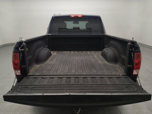 Used 2016 RAM 1500 Express RWD image 29