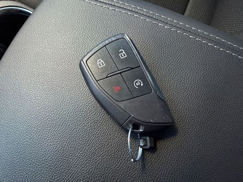 Used 2025 GMC Canyon Elevation w/ Convenience Package AWD/4WD image 31