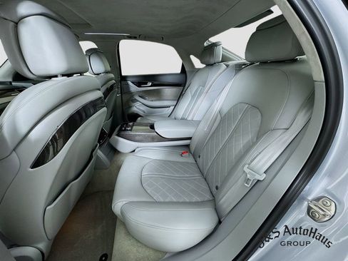 Used 2015 Audi S8 image 26