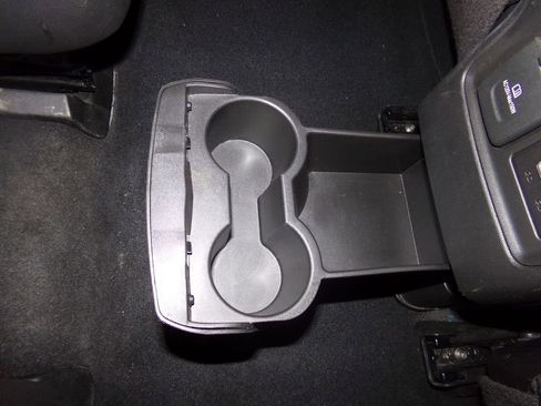 Used 2023 GMC Acadia SLT image 10