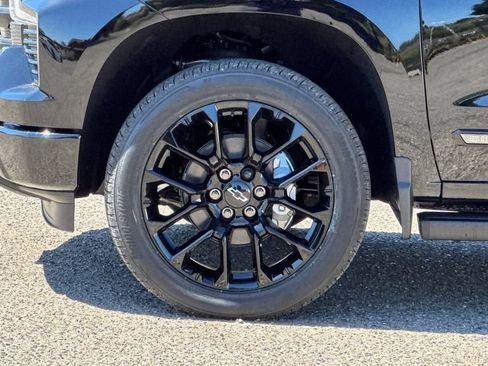 New 2026 Chevrolet Silverado 1500 High Country w/ High Country Premium Package AWD/4WD image 25
