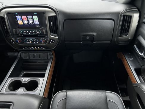 Used 2018 Chevrolet Silverado 2500 High Country w/ Duramax Plus Package image 33