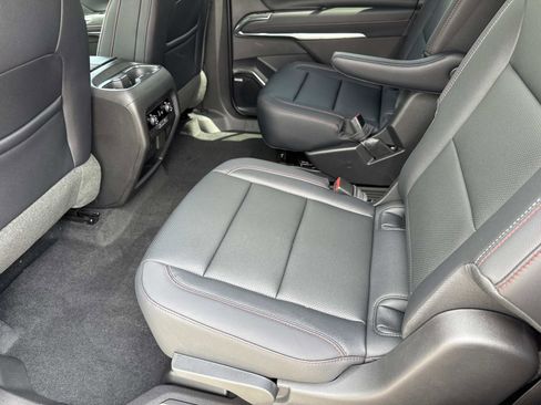 New 2026 Chevrolet Traverse Z71 w/ Enhanced Driving Package image 10