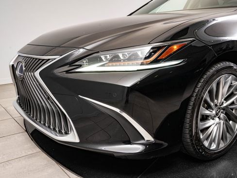 Used 2019 Lexus ES 300h FWD image 3