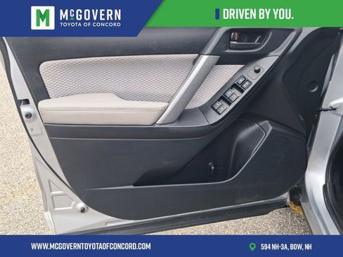 Used 2017 Subaru Forester 2.5i Premium w/ All-Weather Package AWD/4WD image 11