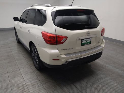 Used 2017 Nissan Pathfinder Platinum w/ Family Entertainment Package AWD/4WD image 5