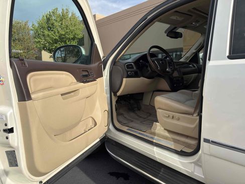 Used 2014 GMC Yukon Denali image 27