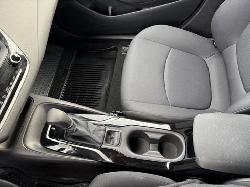 Used 2022 Toyota Corolla LE image 14