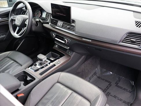 Used 2023 Audi Q5 2.0T Premium w/ Convenience Package AWD/4WD image 28