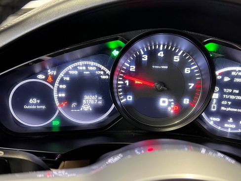 Used 2022 Porsche Cayenne S image 32