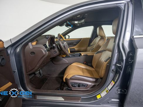 Used 2019 Lexus ES 350 w/ Accessory Package FWD image 11