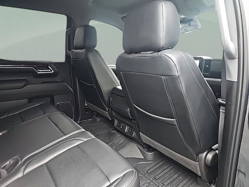 Used 2024 GMC Sierra 1500 Elevation image 32