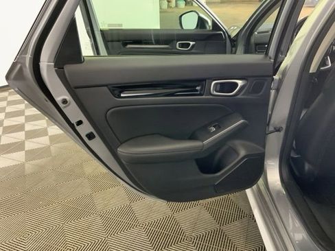 Used 2023 Honda Civic Touring image 31