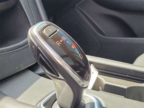 Used 2017 Cadillac XT5 Luxury image 32