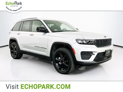 Used 2023 Jeep Grand Cherokee Altitude
