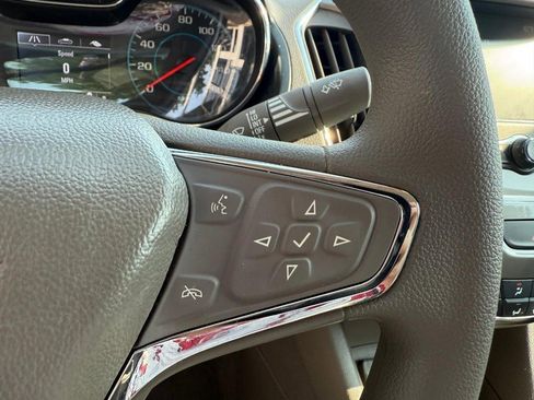 Used 2018 Chevrolet Cruze LT w/ Convenience Package image 21