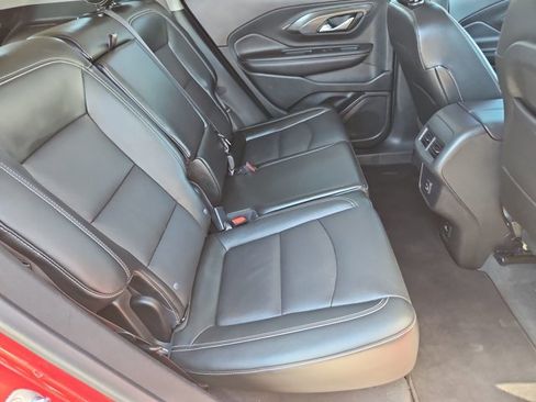 Used 2022 GMC Terrain SLT image 19