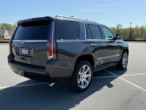 Used 2016 Cadillac Escalade Premium image 5
