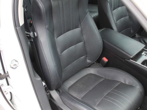 Used 2018 Honda Accord EX-L image 16