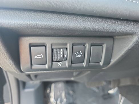 Certified 2023 Subaru Outback Limited image 33