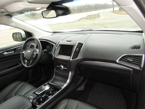 Certified 2019 Ford Edge Titanium w/ Equipment Group 301A image 25