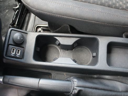 Used 2021 Ford Transit Connect XLT image 20