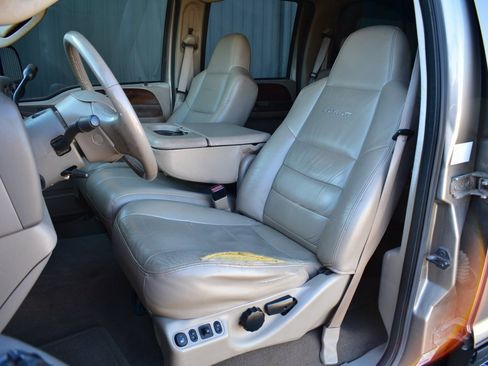 Used 2004 Ford F350 Lariat image 17