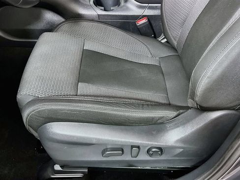 Used 2023 Subaru Outback Premium AWD/4WD image 25
