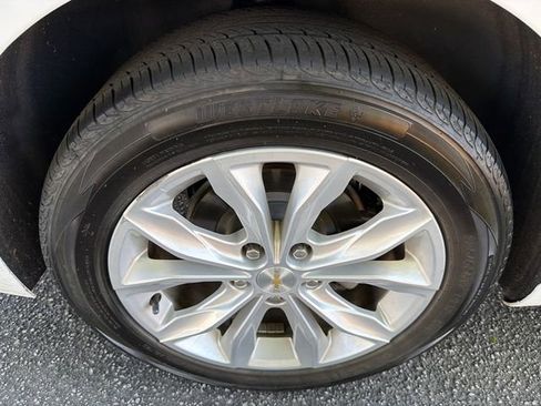 Used 2024 Chevrolet Malibu LT FWD image 17